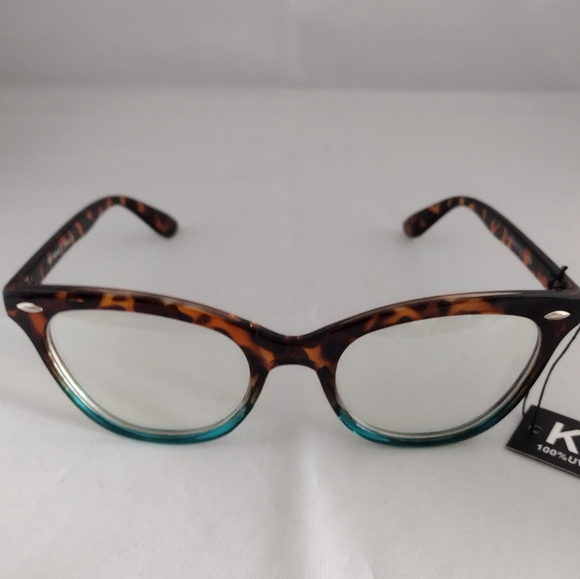 Accessories - Tortoise Shell Cat Eye Glasses